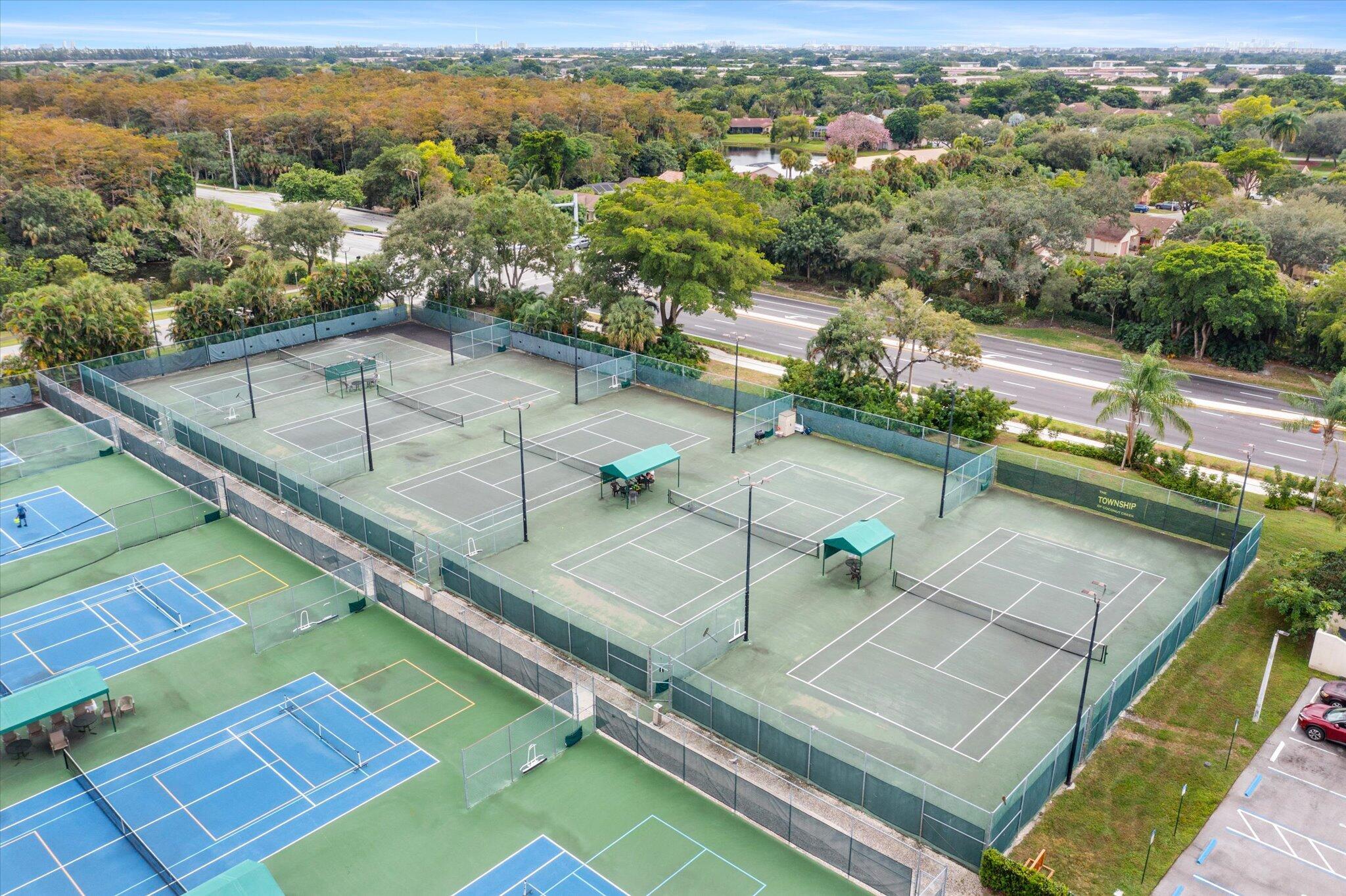 3233 Carambola Circle S 23117
