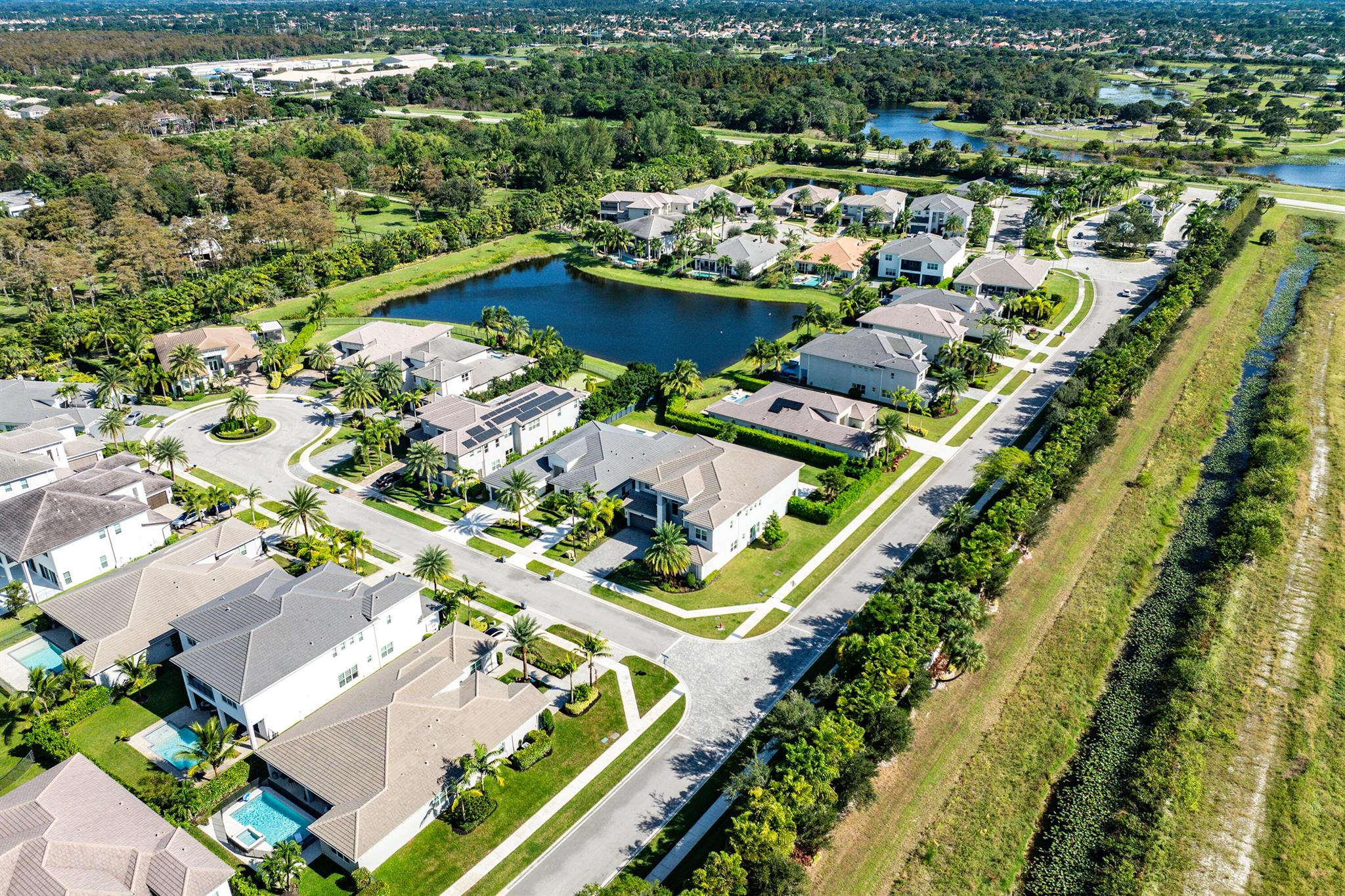 19894 Meadowside Lane