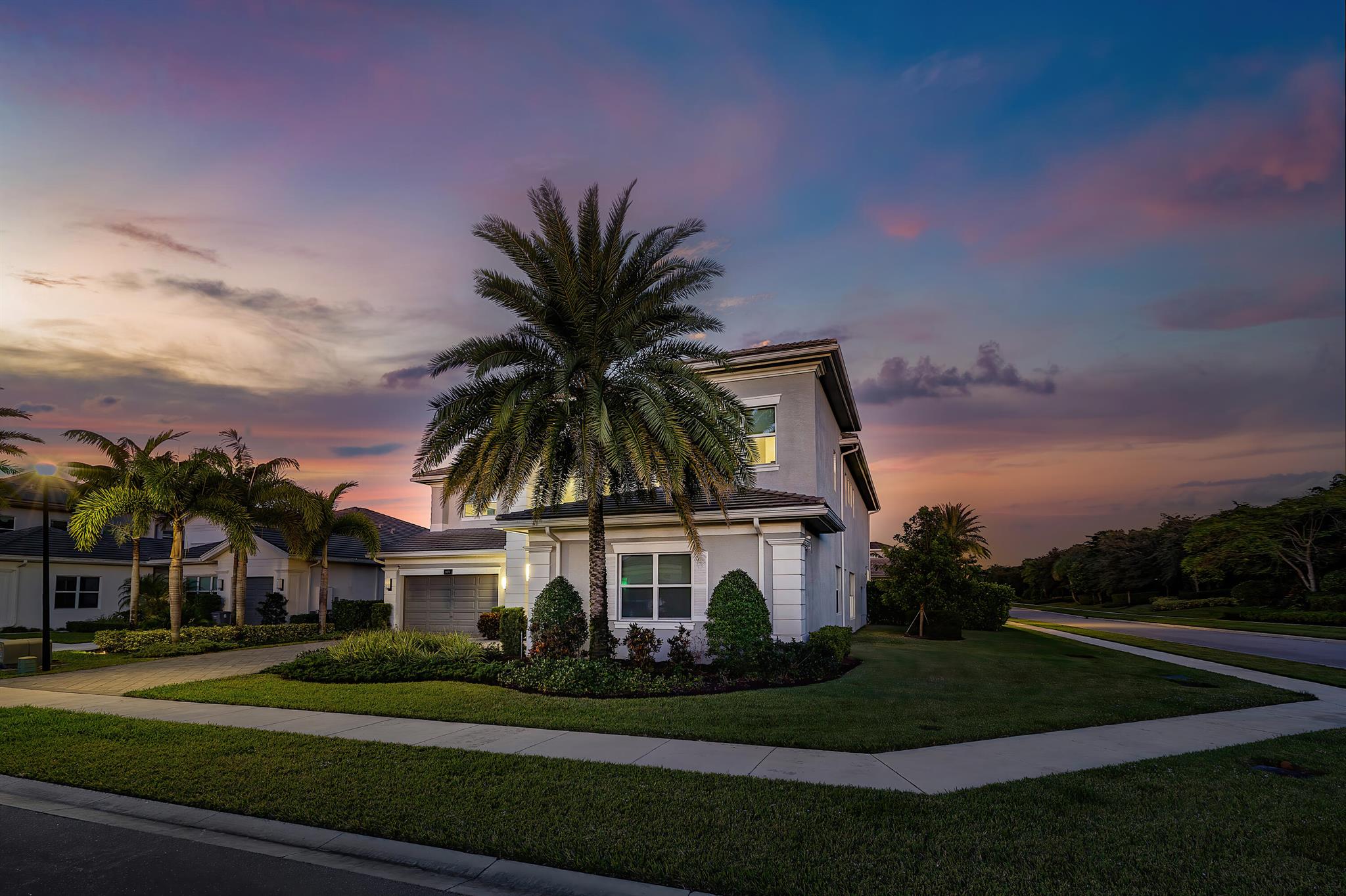 19894 Meadowside Lane