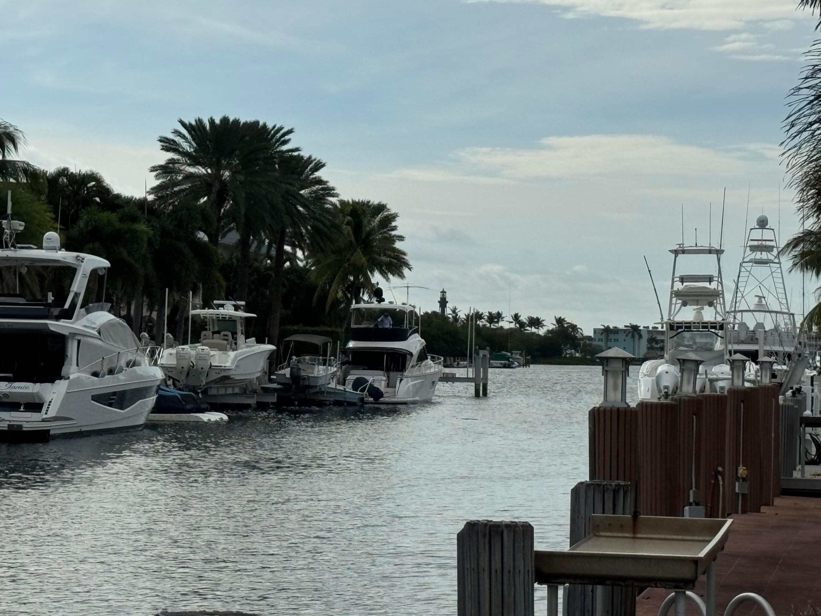 3348 NE 29th Avenue, Lighthouse Point