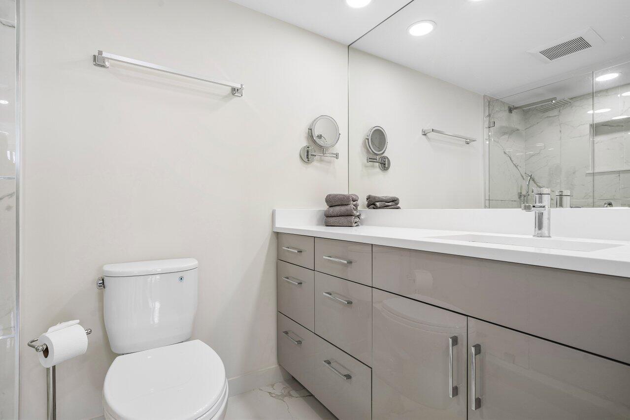 7786 Lakeside 676 Boulevard 676