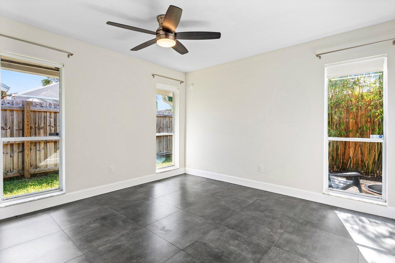 3836 NW 9th Street