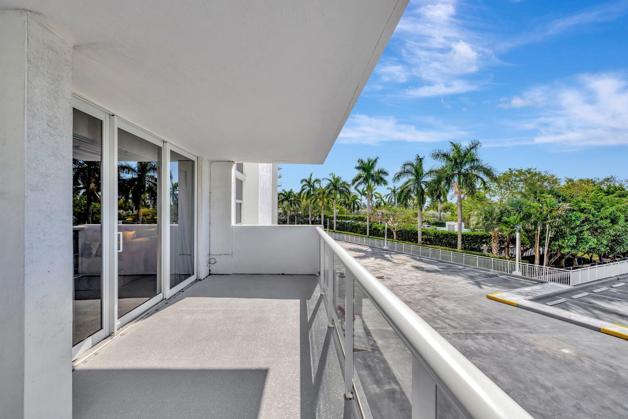 2841 N Ocean Boulevard 307
