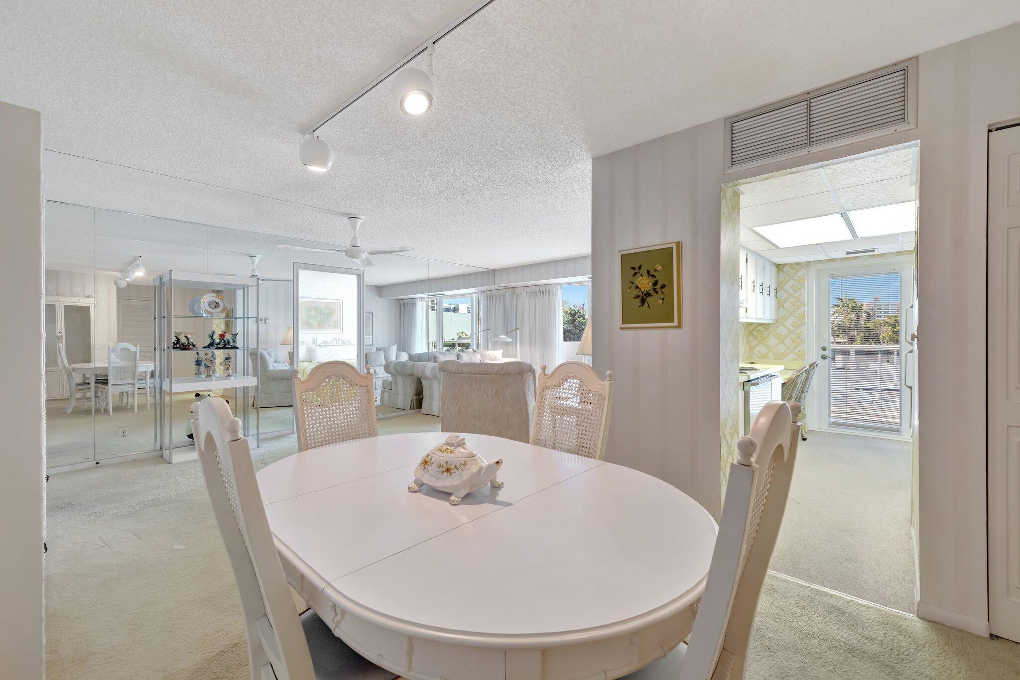 2841 N Ocean Boulevard 307