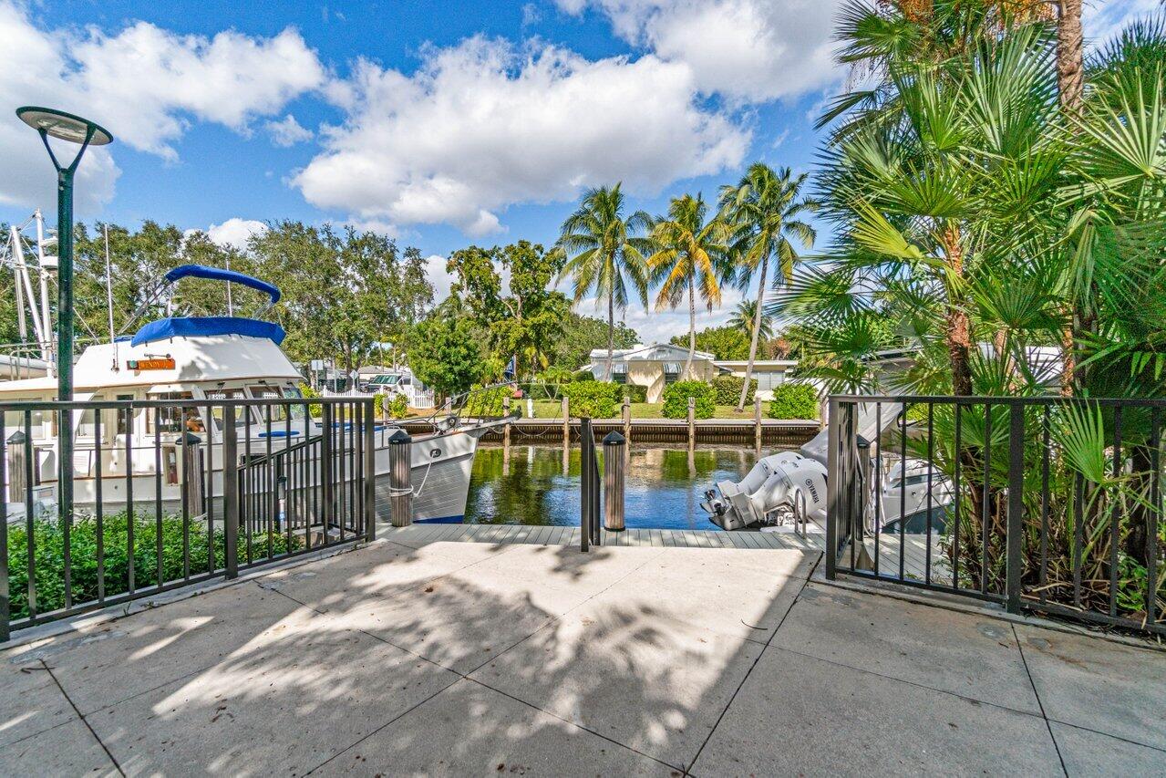 1000 River Reach Drive 115