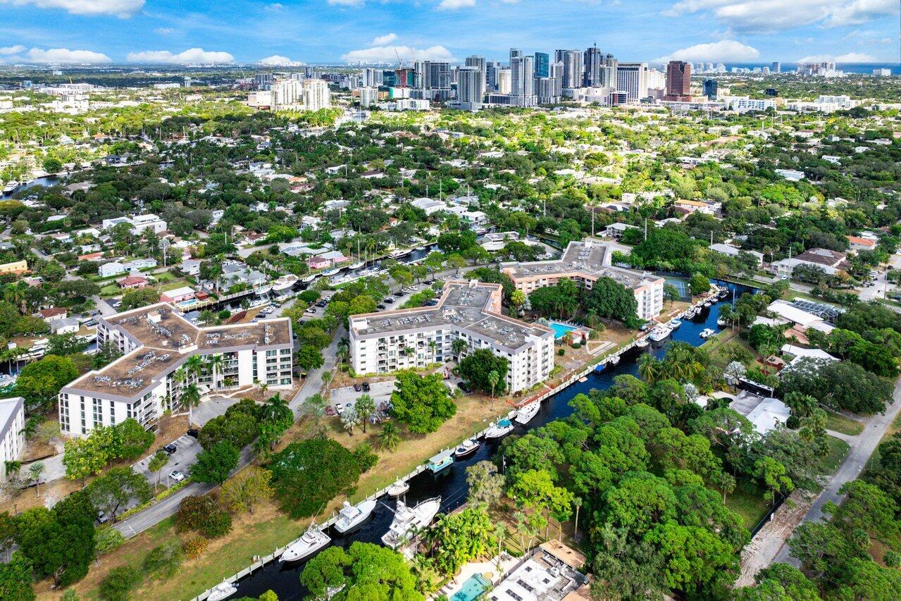 1000 River Reach Drive 115