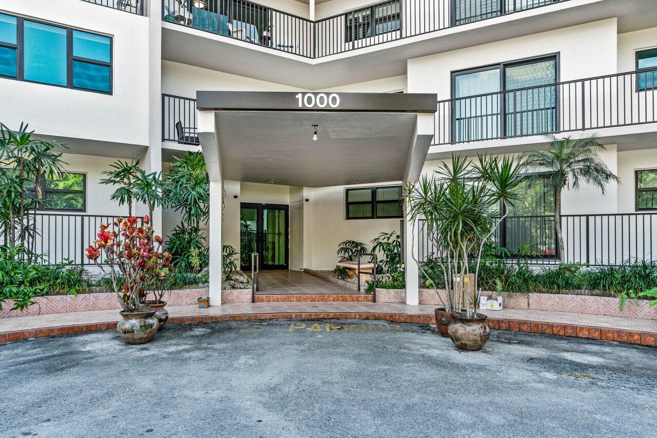 1000 River Reach Drive 115