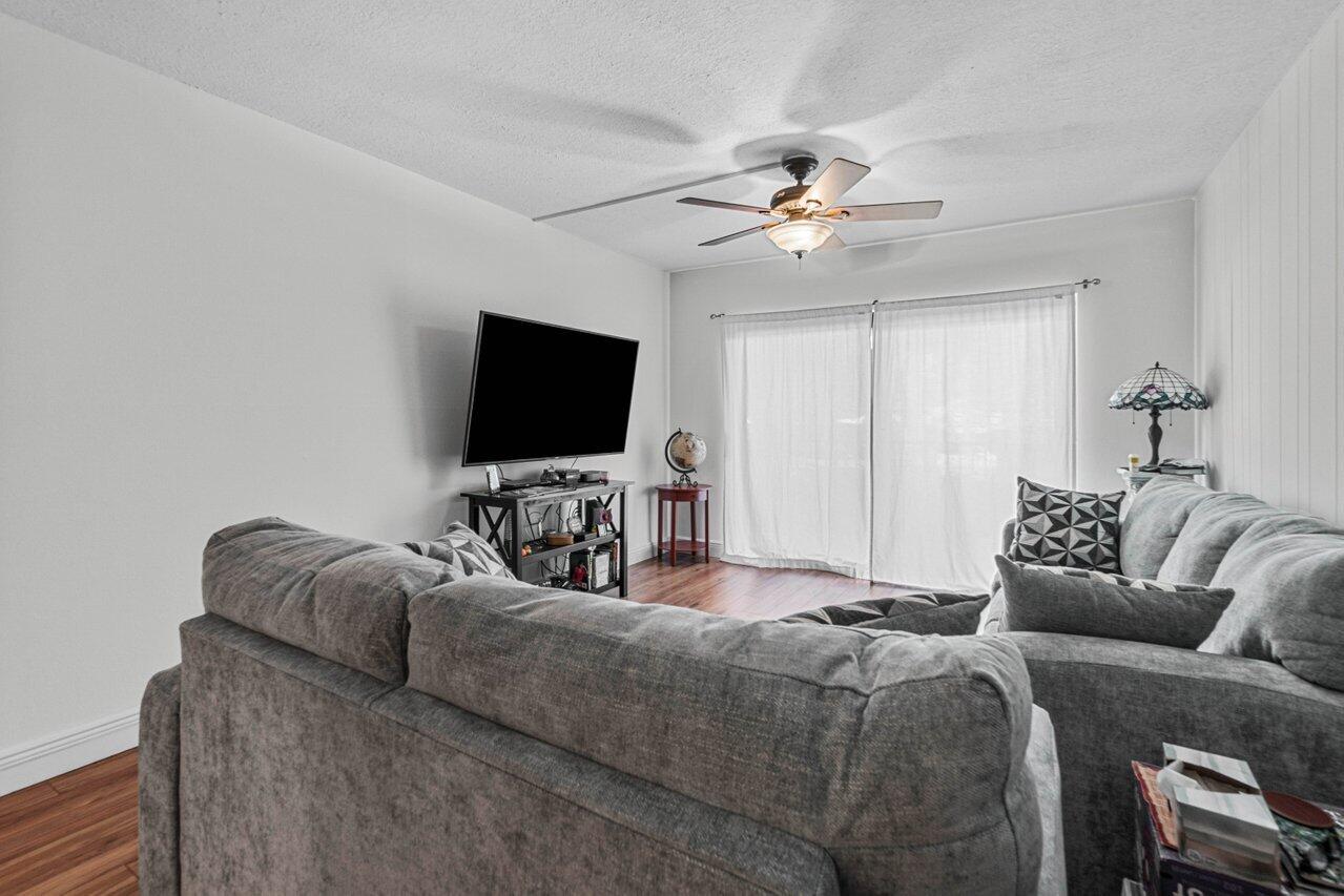 1000 River Reach Drive 115