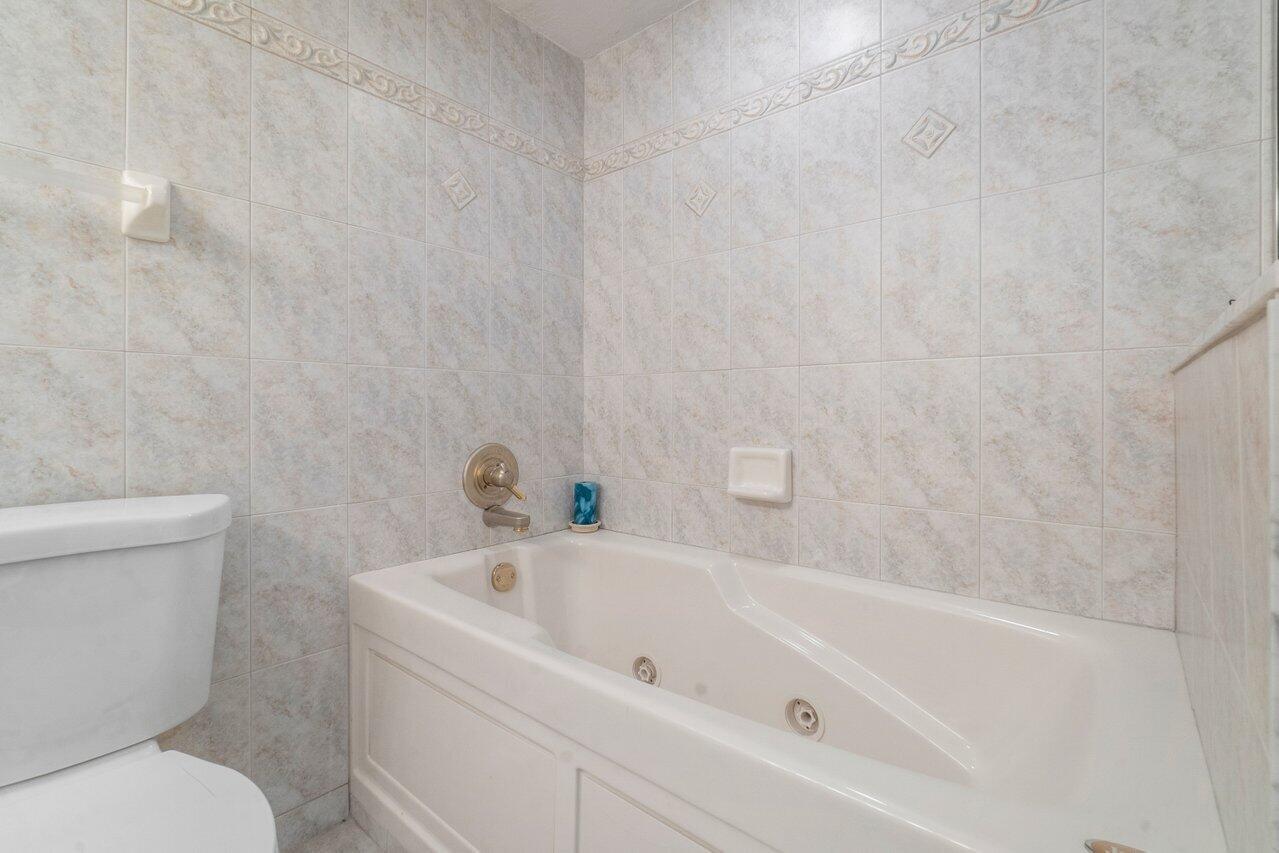 322 Buchanan Street 1207