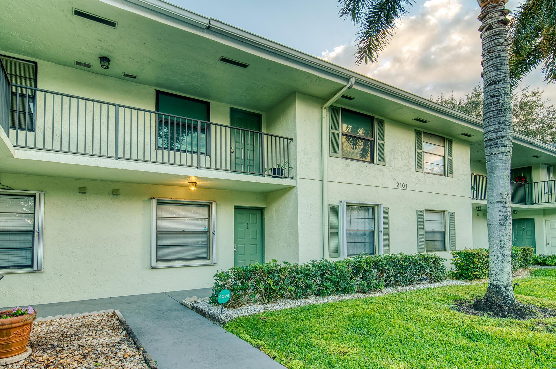 2101 Sabal Ridge Court B