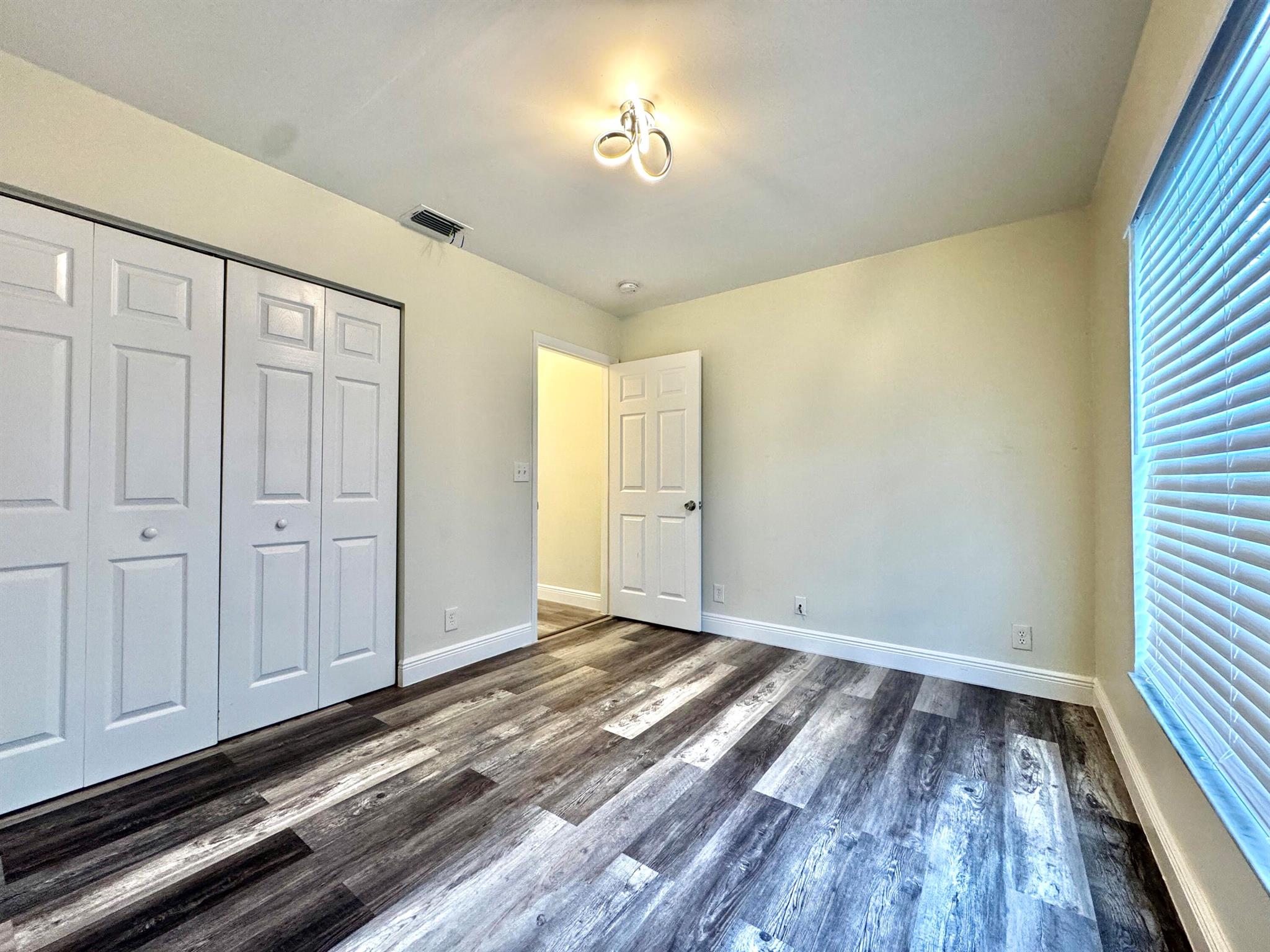 4731 NW 75th Street