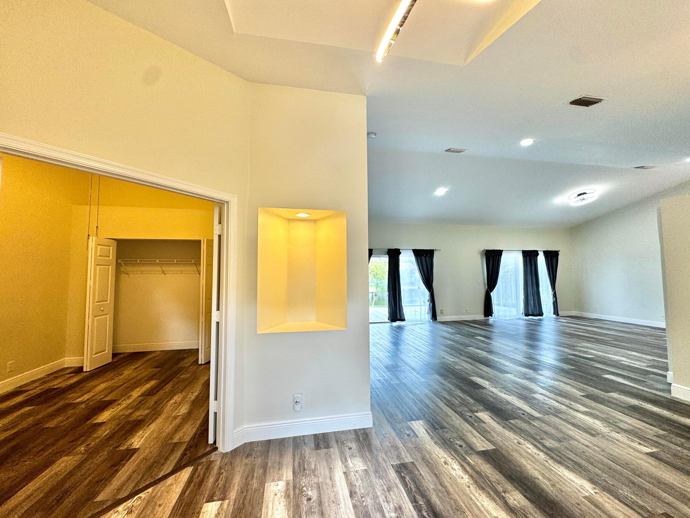 4731 NW 75th Street