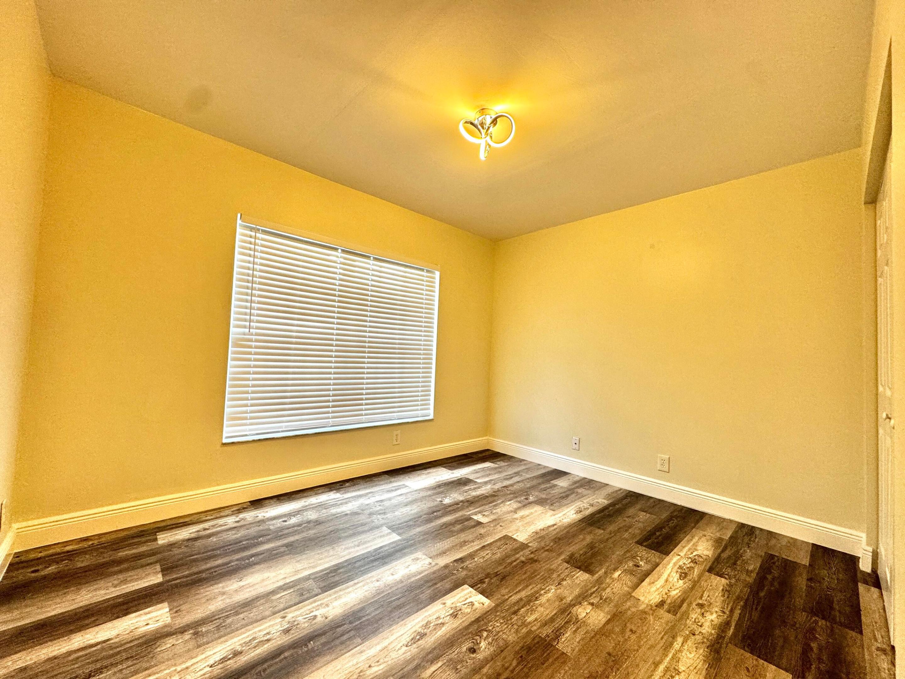 4731 NW 75th Street