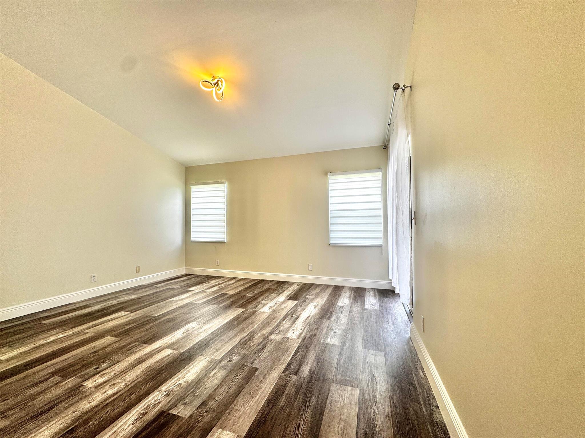 4731 NW 75th Street