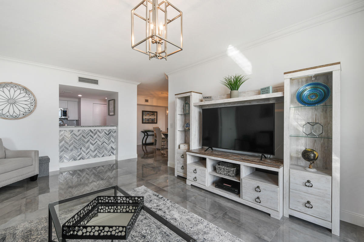 625 Casa Loma 908 Boulevard 908