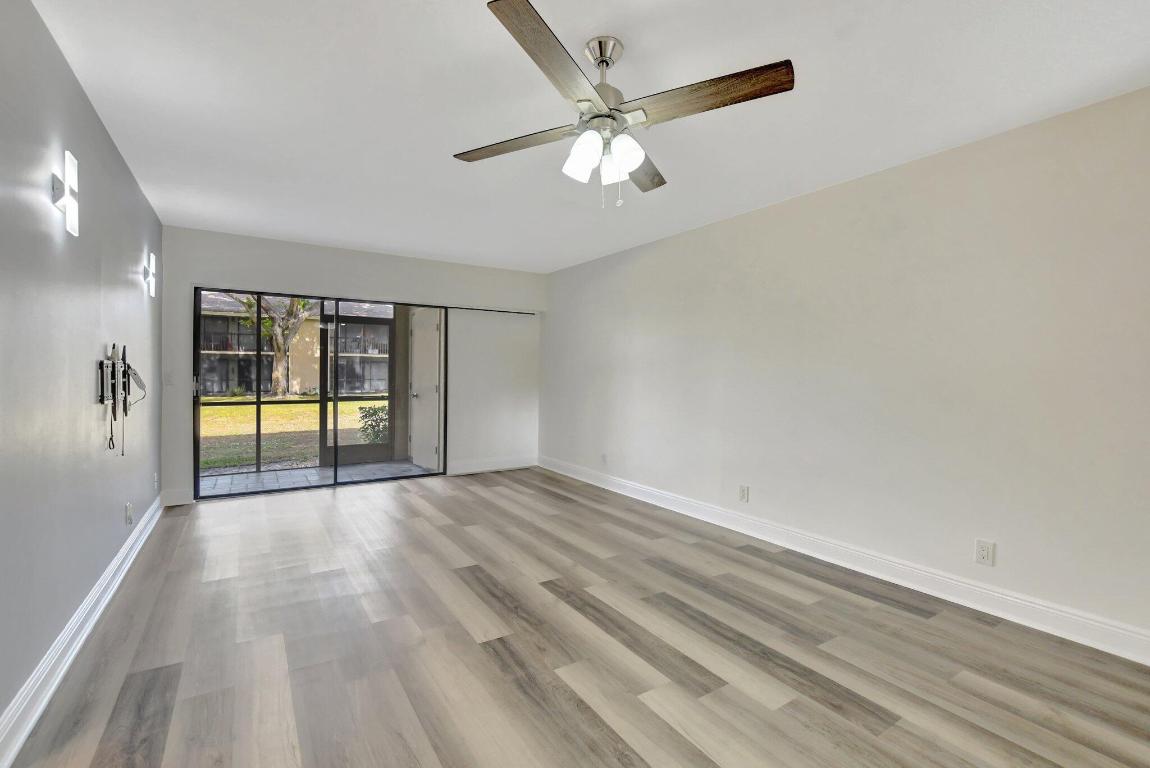 3939 NE 5th Avenue, B102, Boca Raton Unit: B102