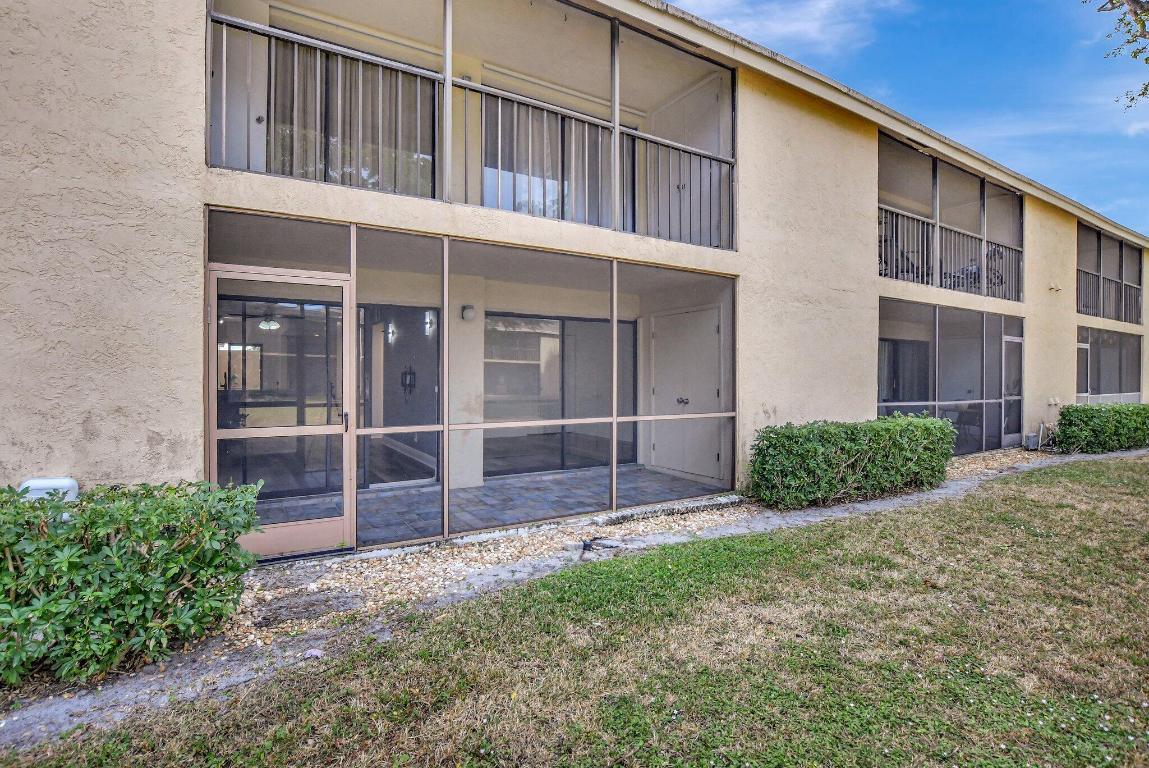 3939 NE 5th Avenue, B102, Boca Raton Unit: B102