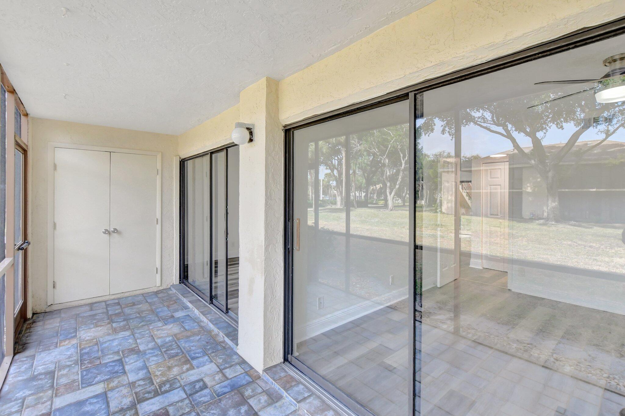 3939 NE 5th Avenue, B102, Boca Raton Unit: B102