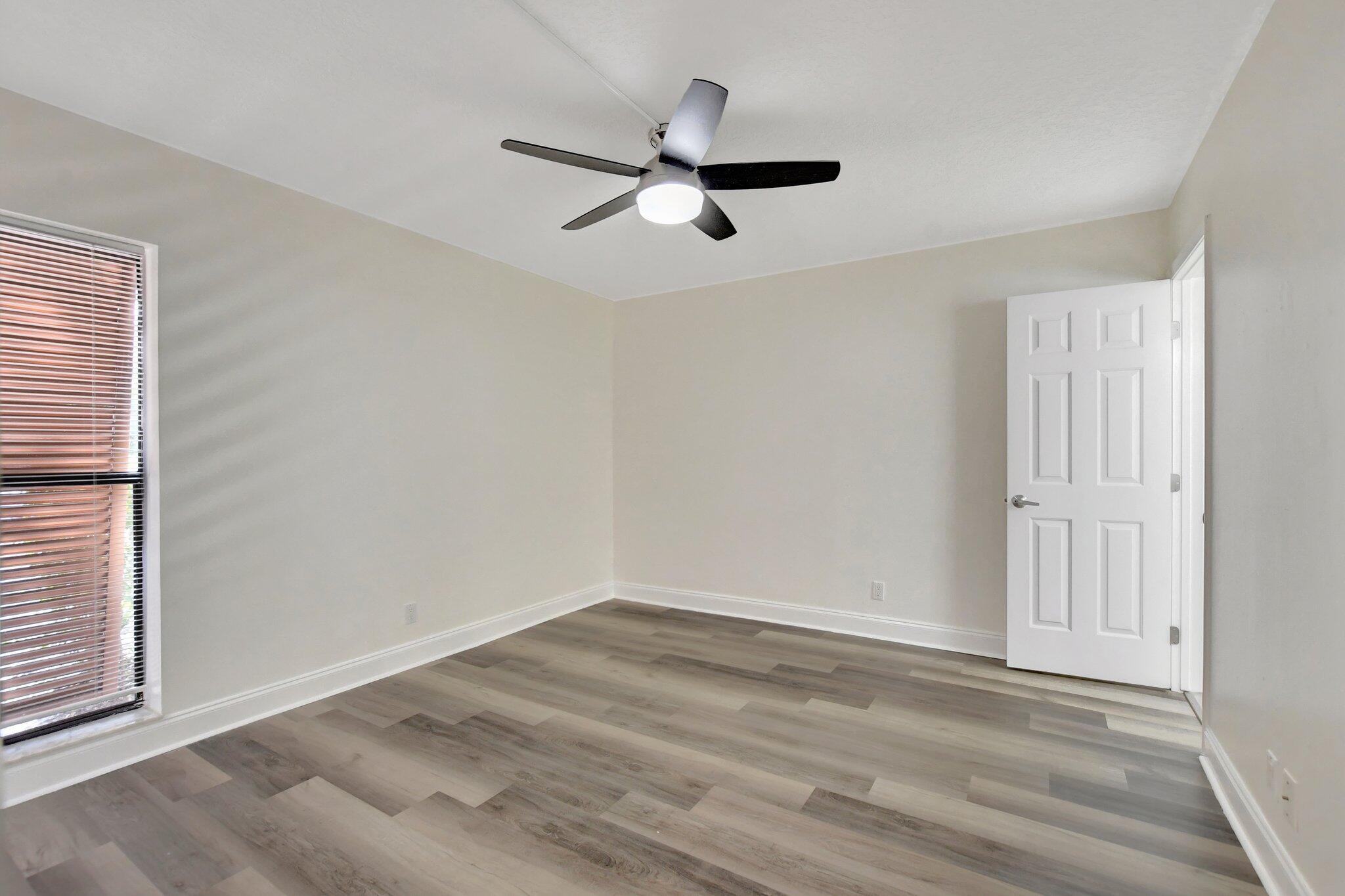 3939 NE 5th Avenue, B102, Boca Raton Unit: B102