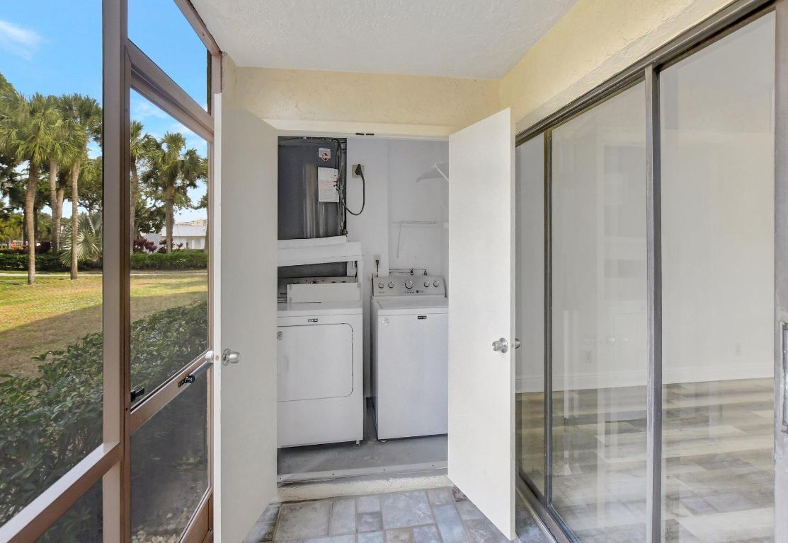 3939 NE 5th Avenue, B102, Boca Raton Unit: B102