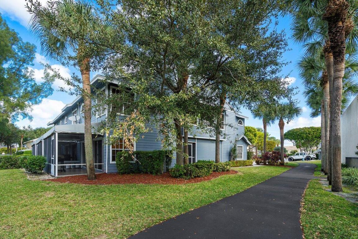 5056 Pointe Emerald Lane, Boca Raton