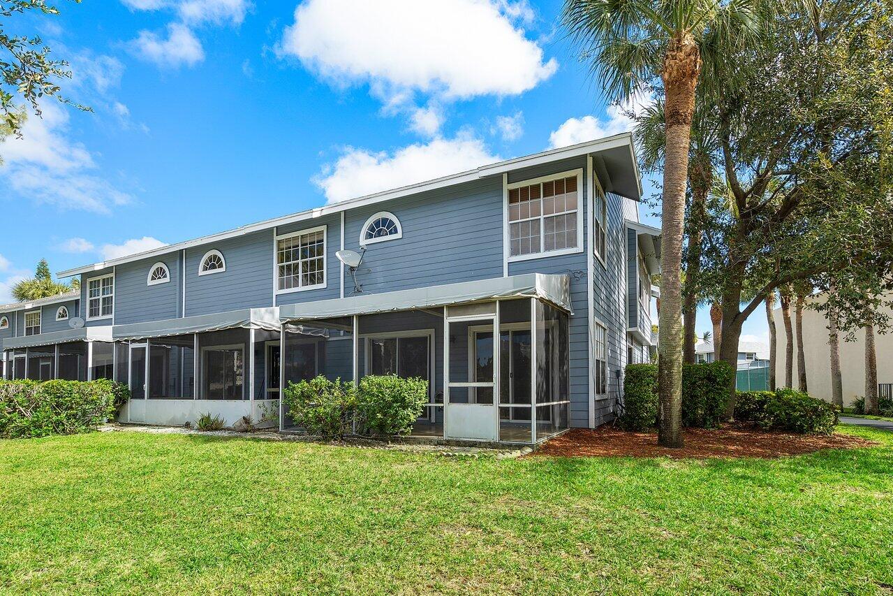 5056 Pointe Emerald Lane, Boca Raton