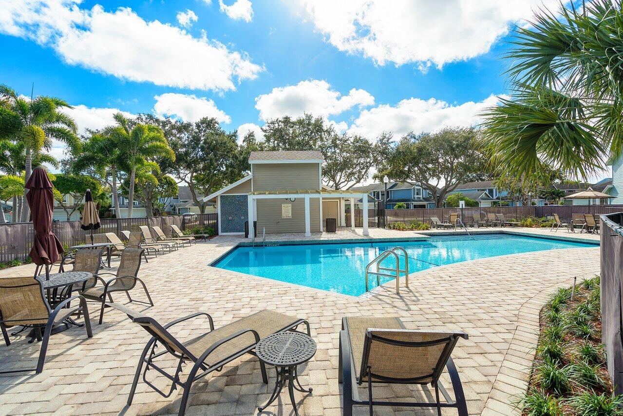5056 Pointe Emerald Lane, Boca Raton