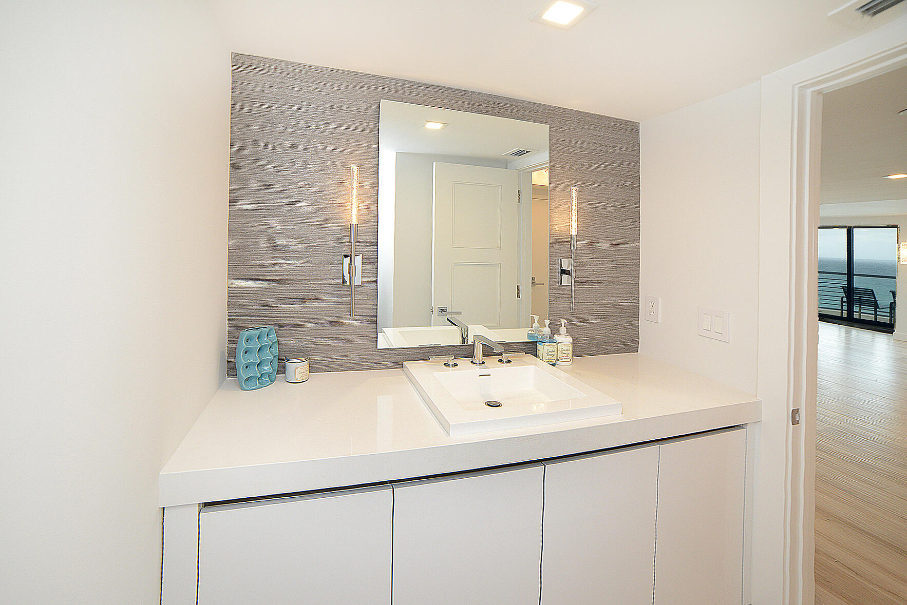 250 S Ocean Boulevard 9h