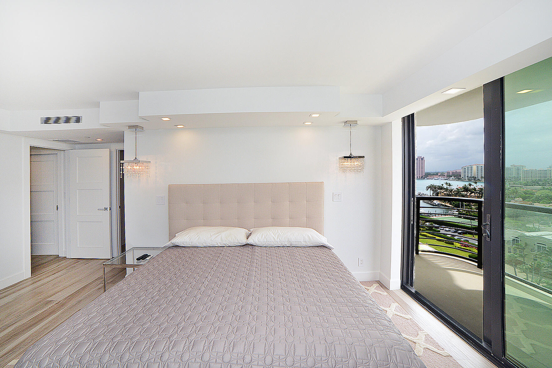 250 S Ocean Boulevard 9h