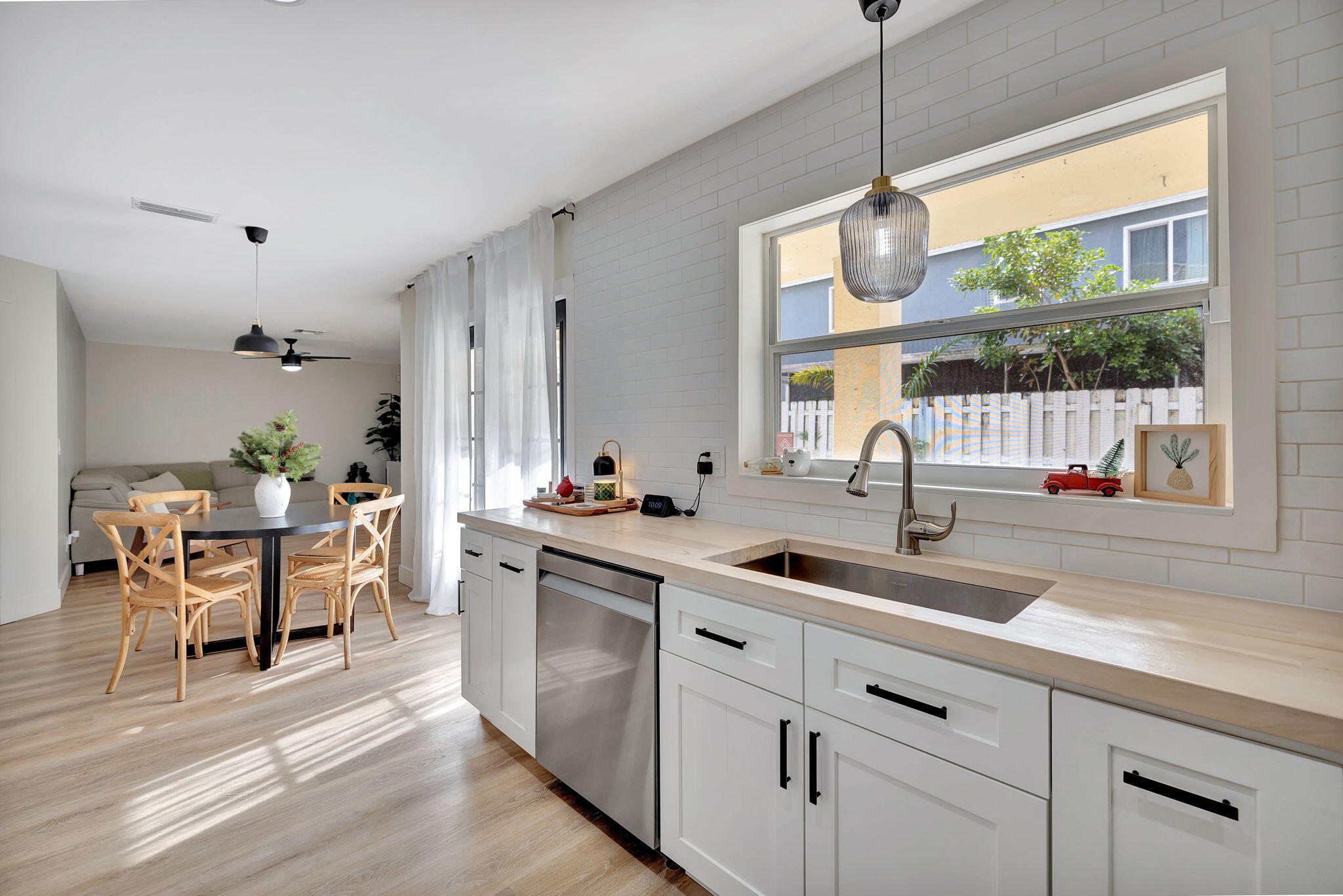 4276 NW 57th Drive, Coconut Creek