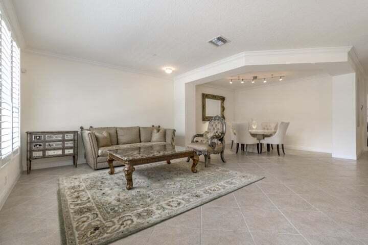 5720 NE Verde Circle