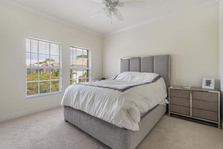 5720 NE Verde Circle