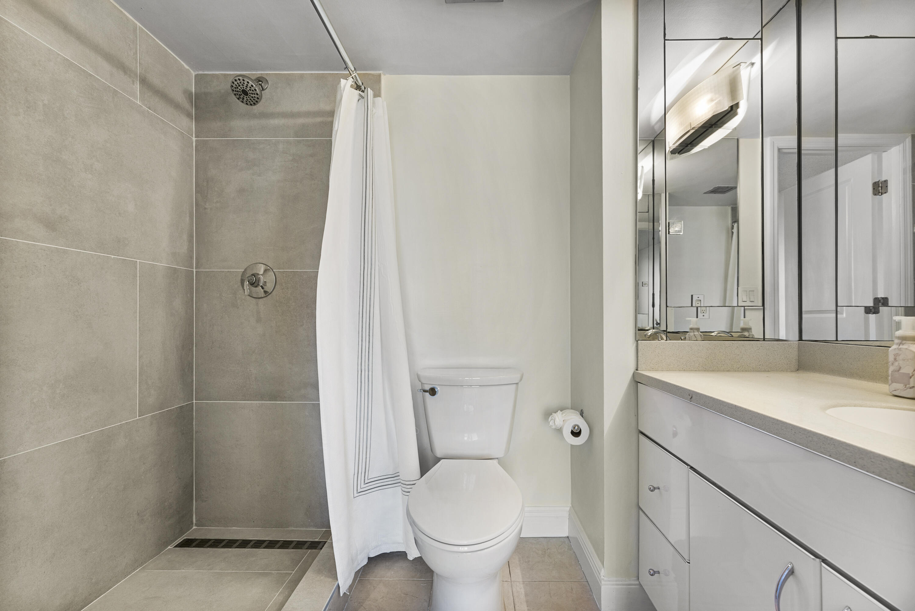 3215 S Ocean Boulevard 504
