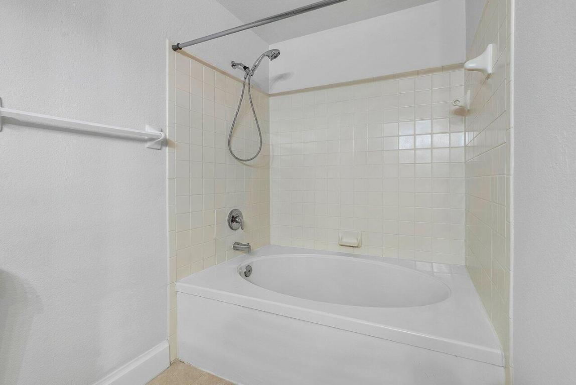 1760 Palm Cove Boulevard 5-307