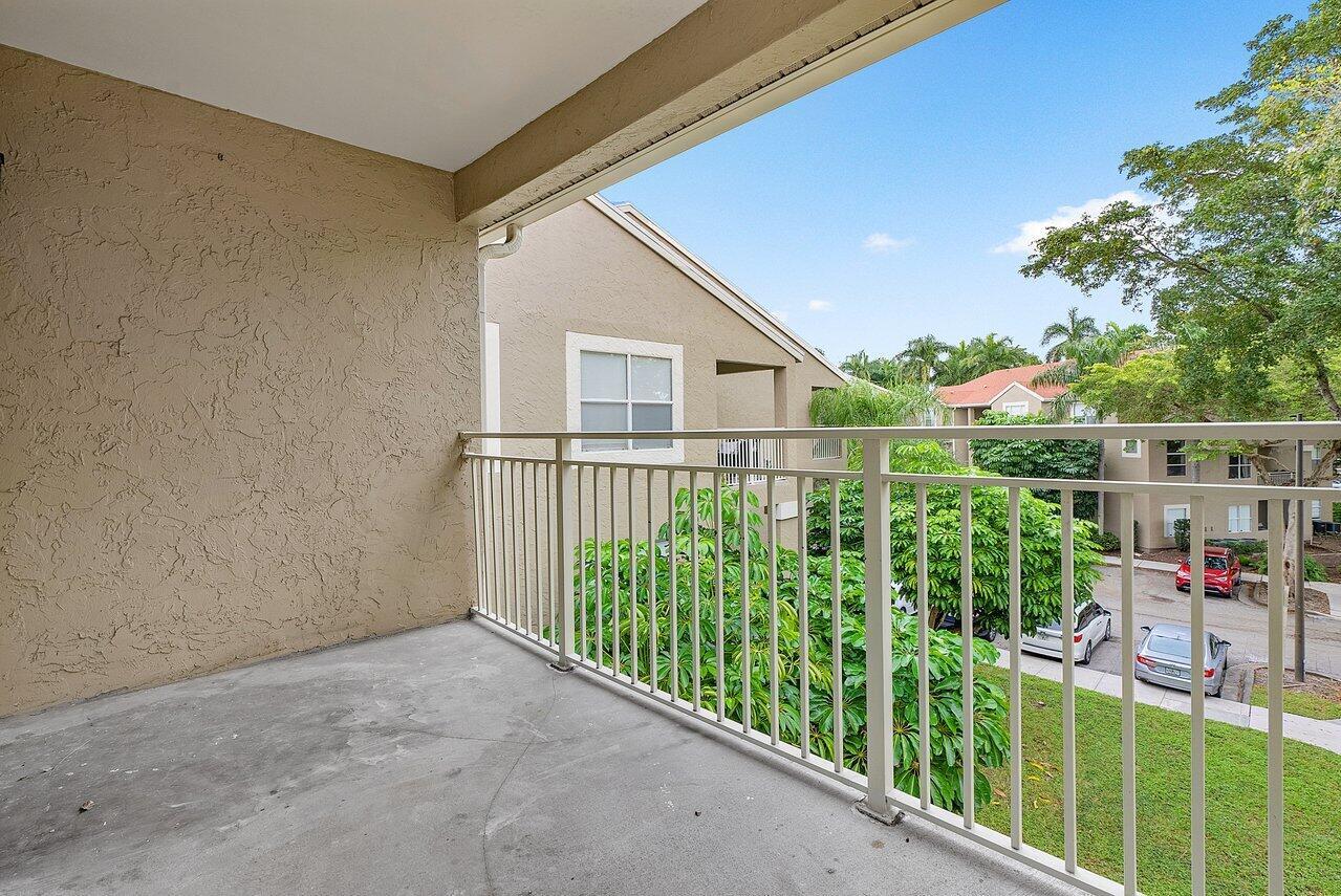 1760 Palm Cove Boulevard 5-307