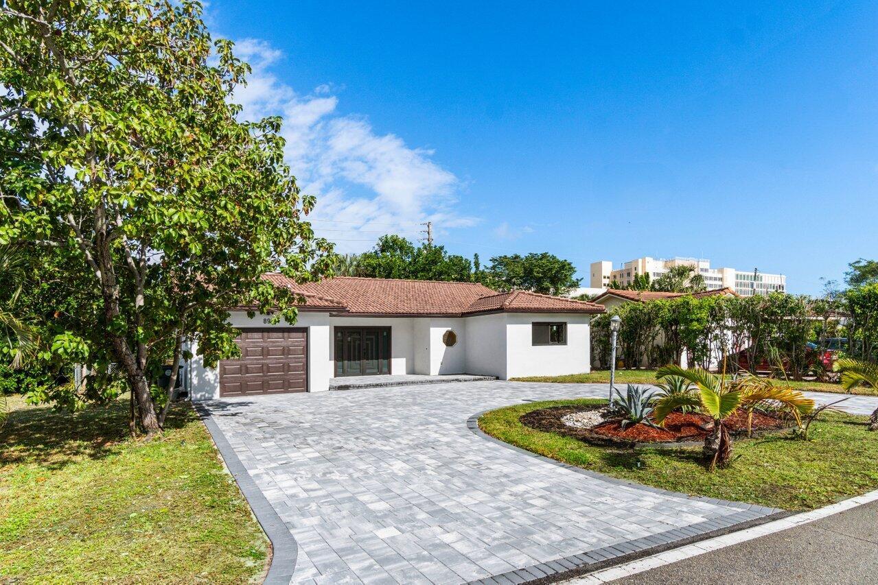 899 NW 7th Street