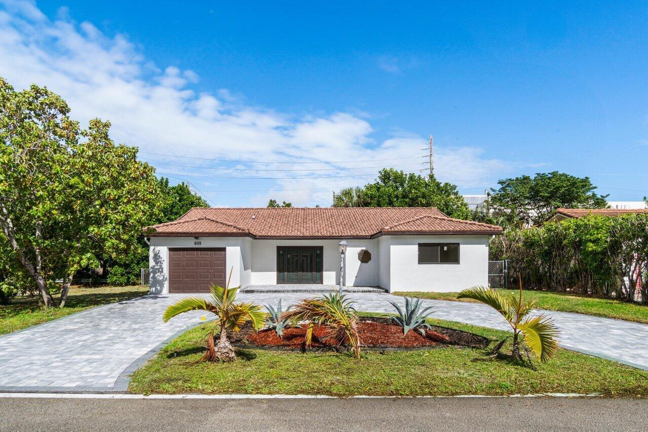 899 NW 7th Street