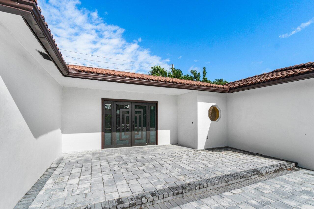 899 NW 7th Street