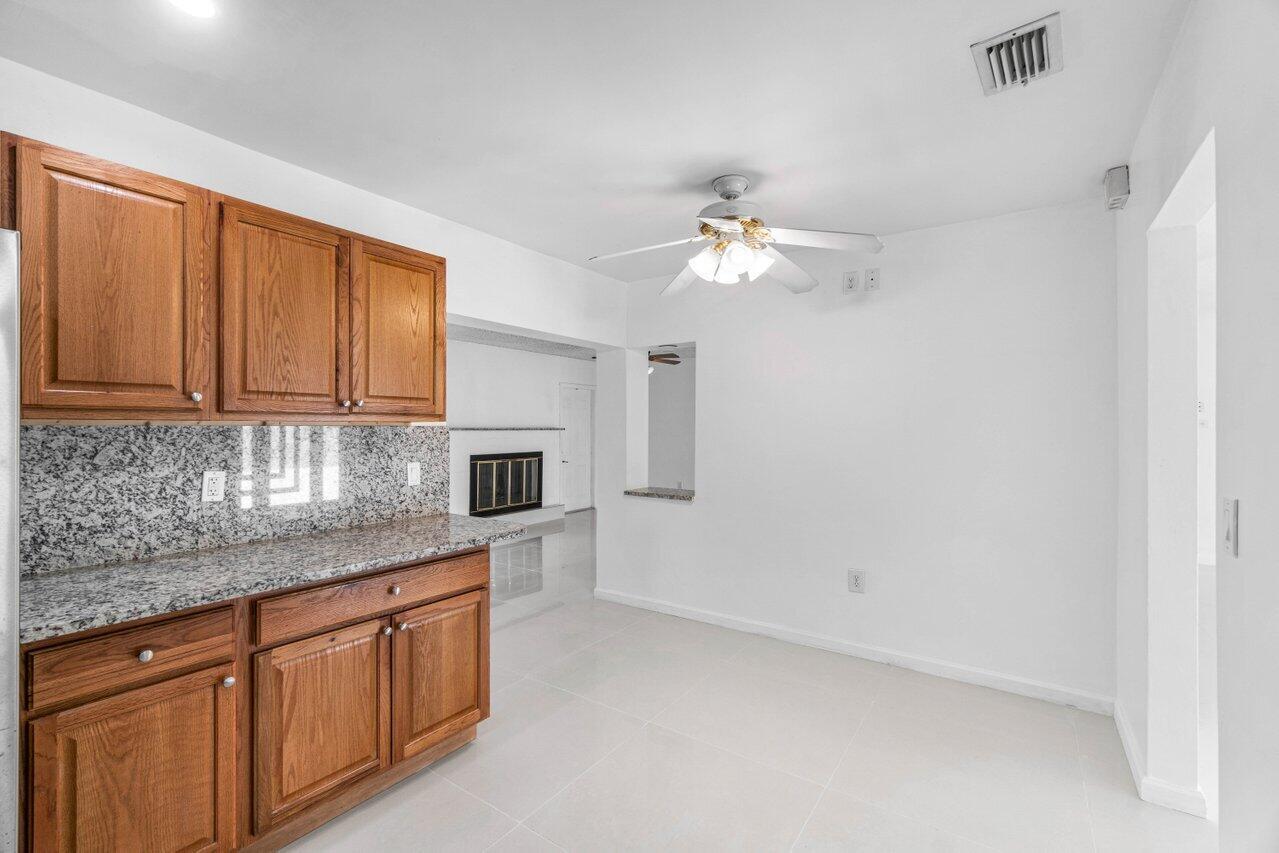 899 NW 7th Street
