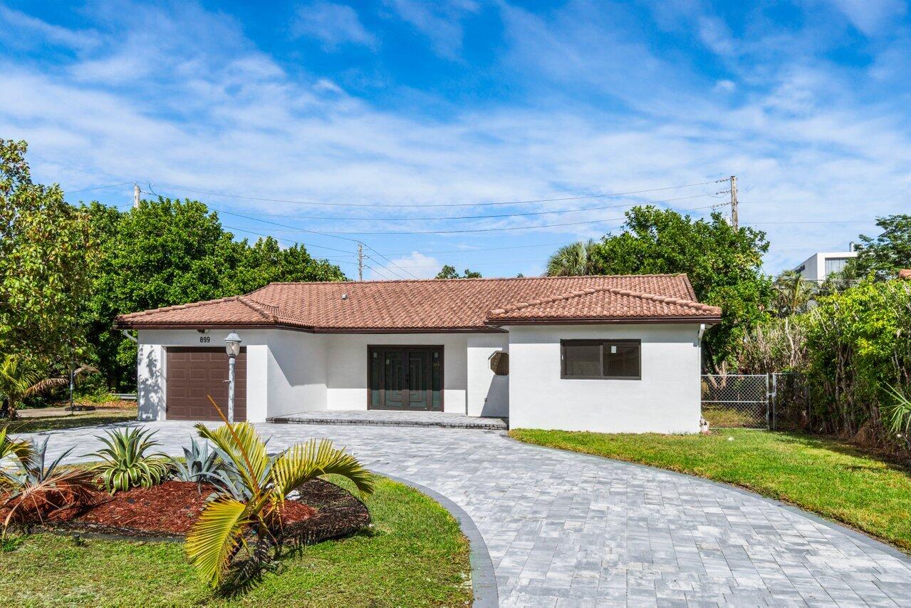899 NW 7th Street