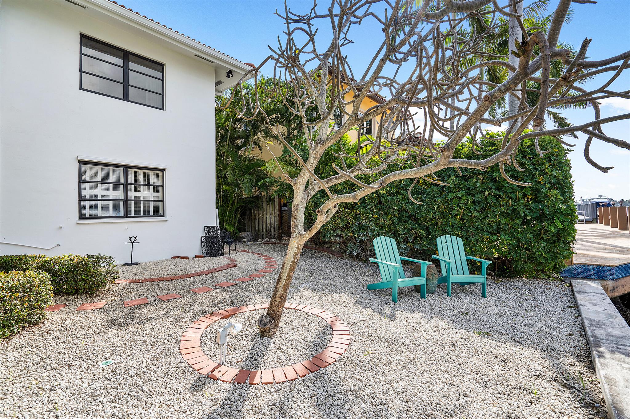 4313 W Tradewinds Avenue 1-2