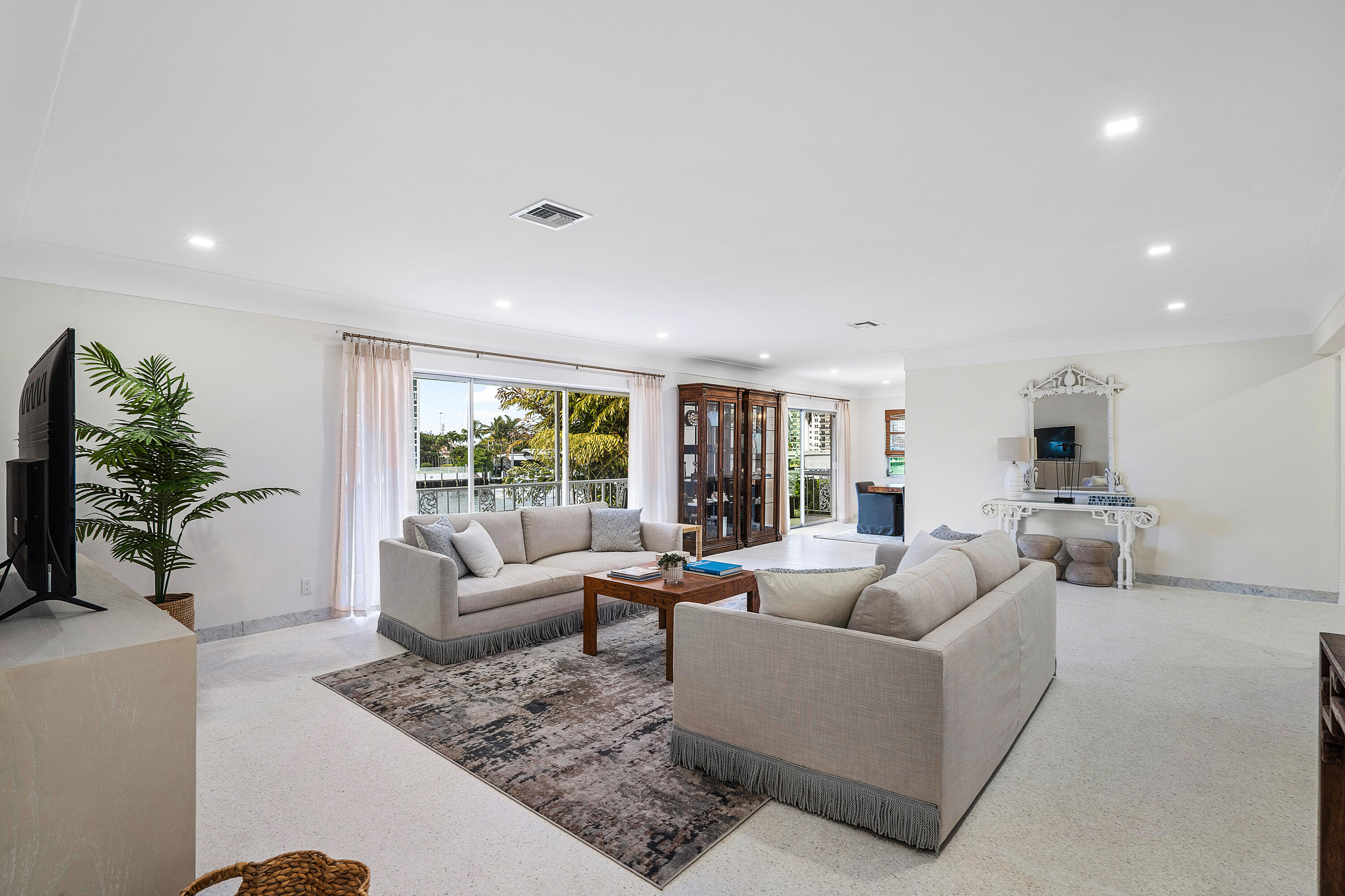 4313 W Tradewinds Avenue 1-2