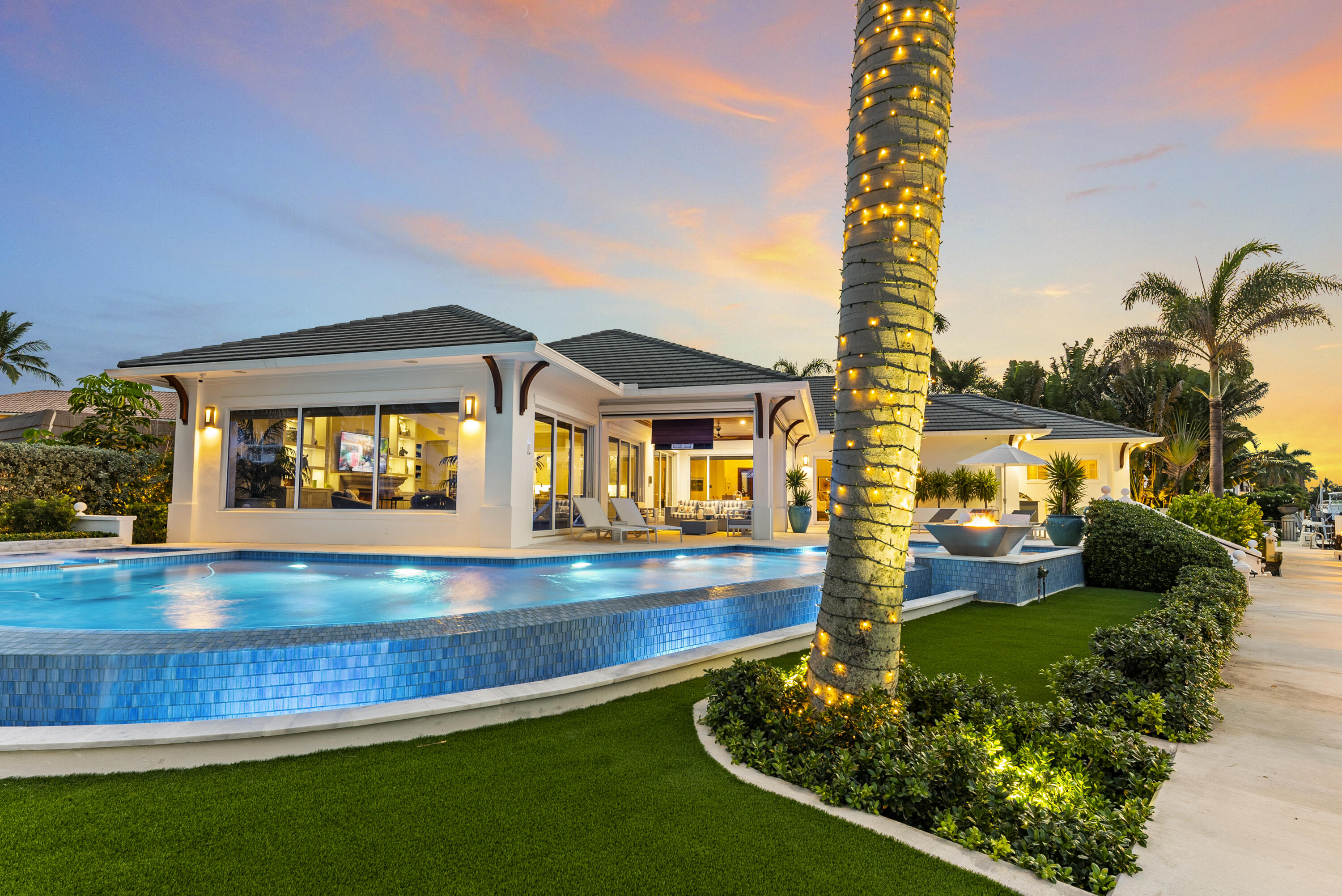 975 Banyan Drive