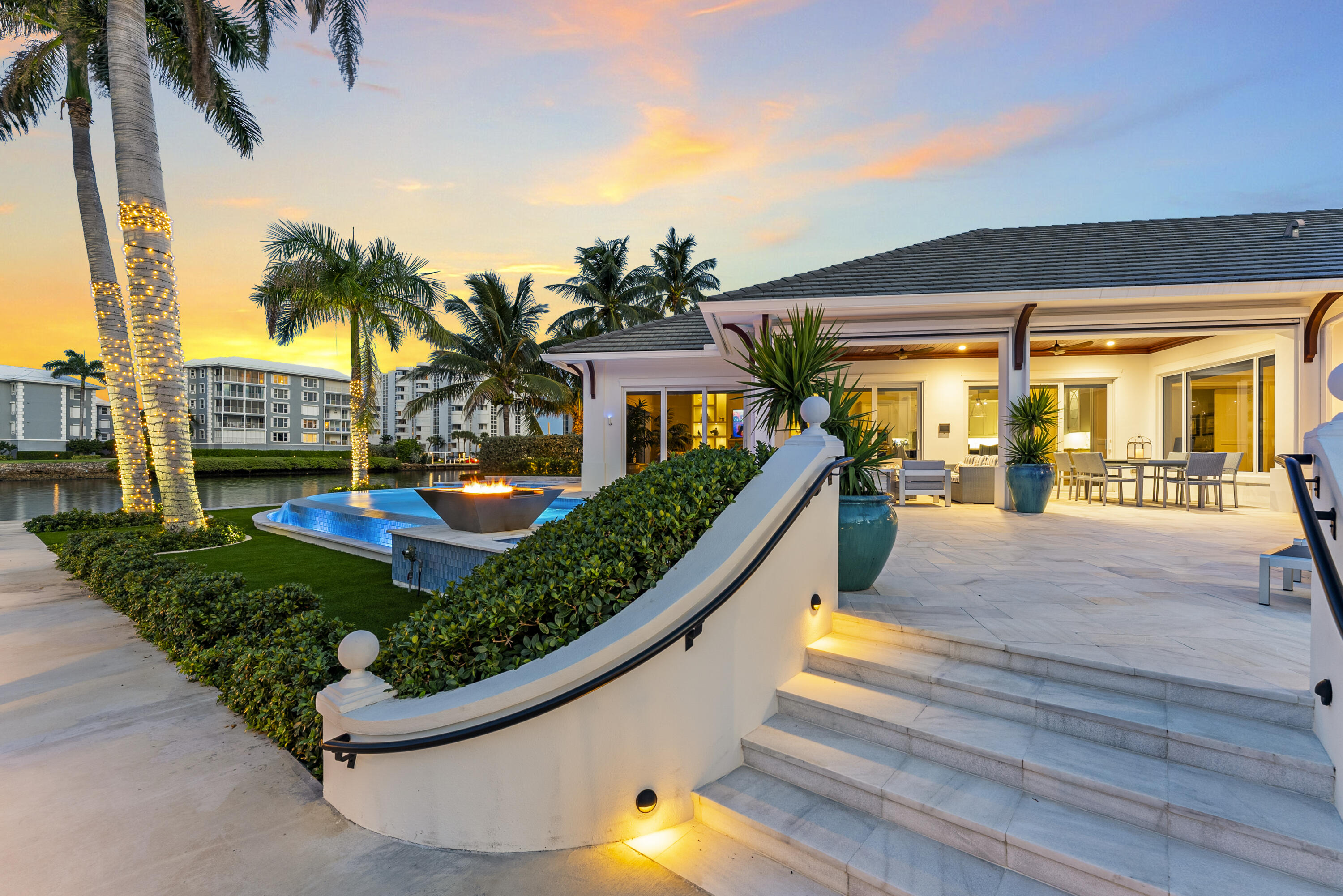 975 Banyan Drive