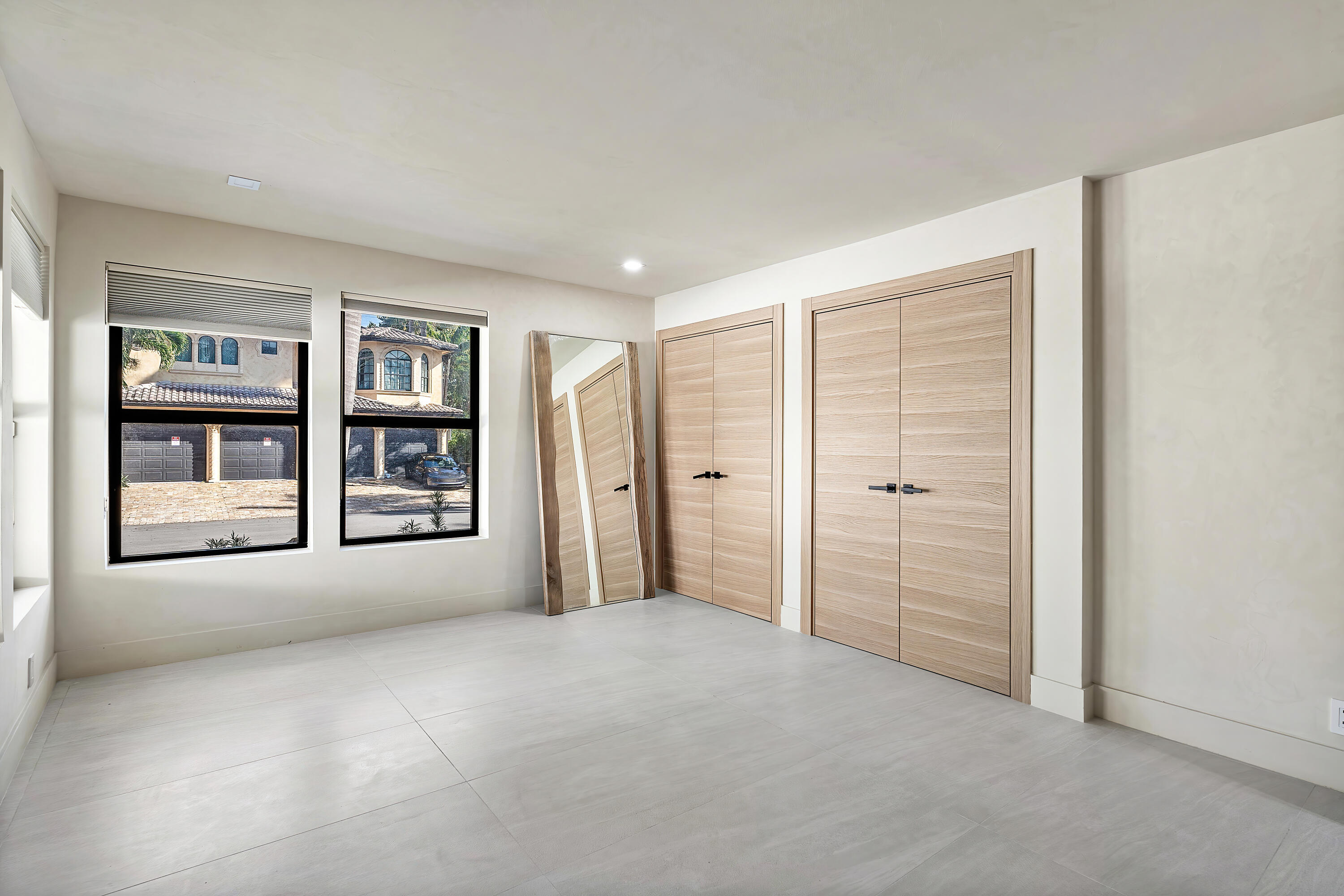 425 Coral Way