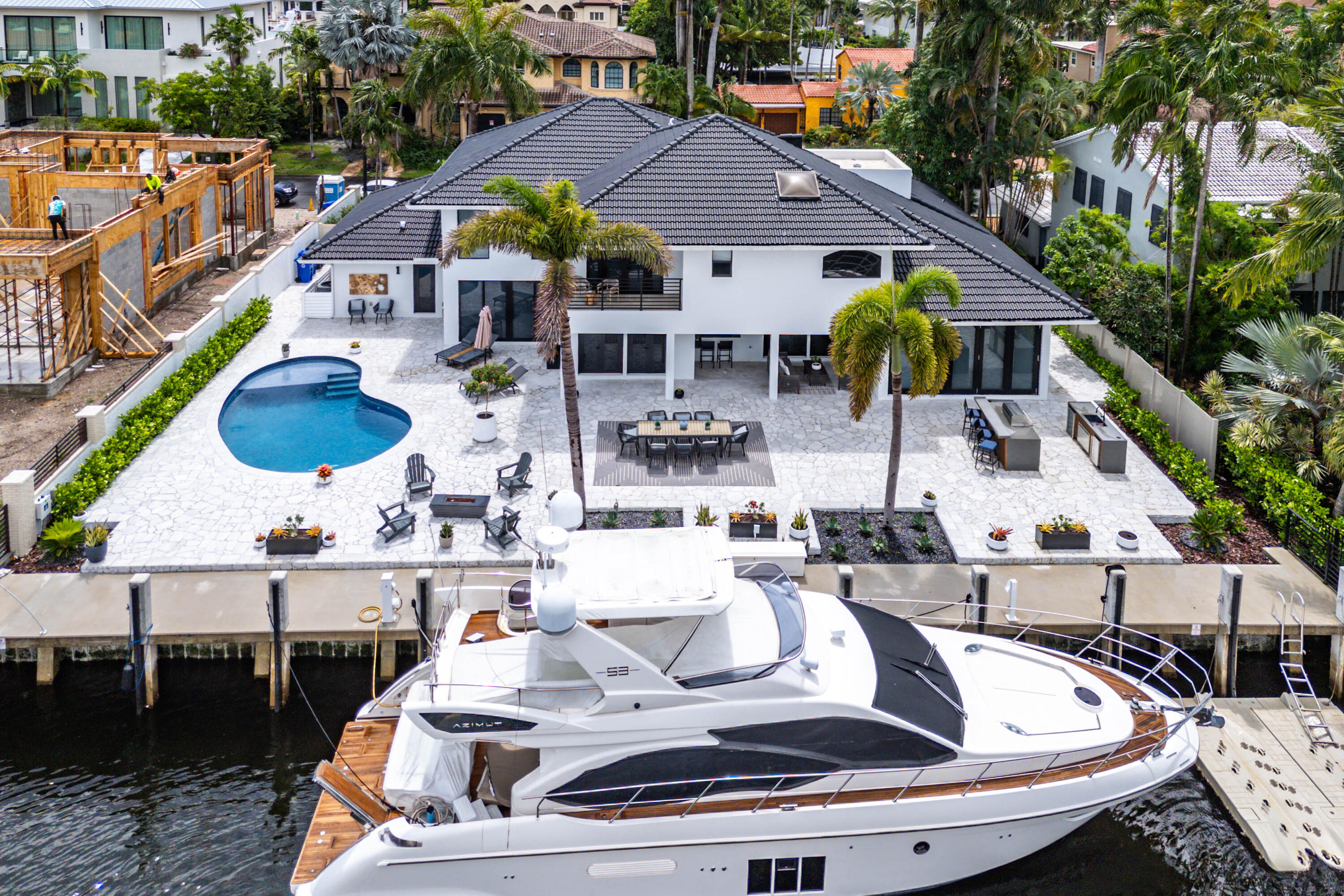 425 Coral Way