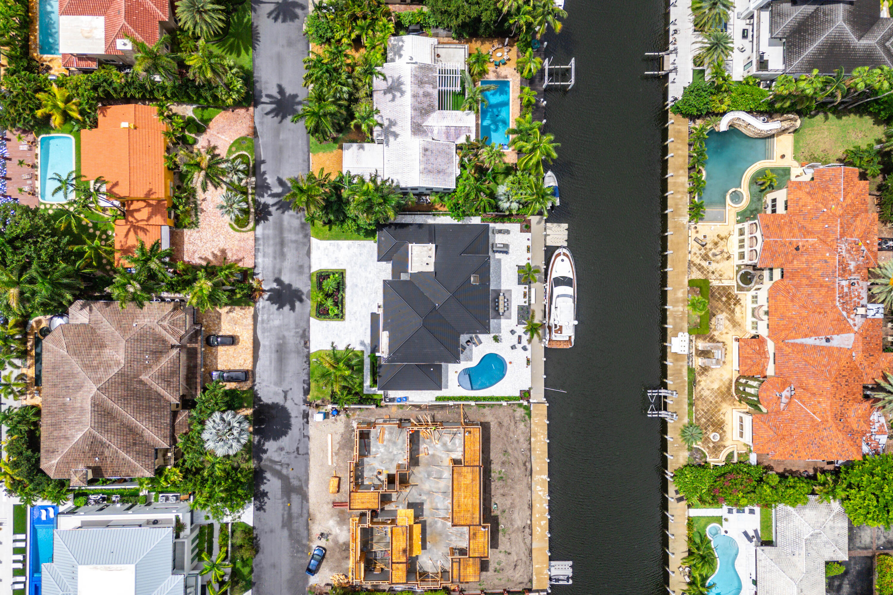 425 Coral Way