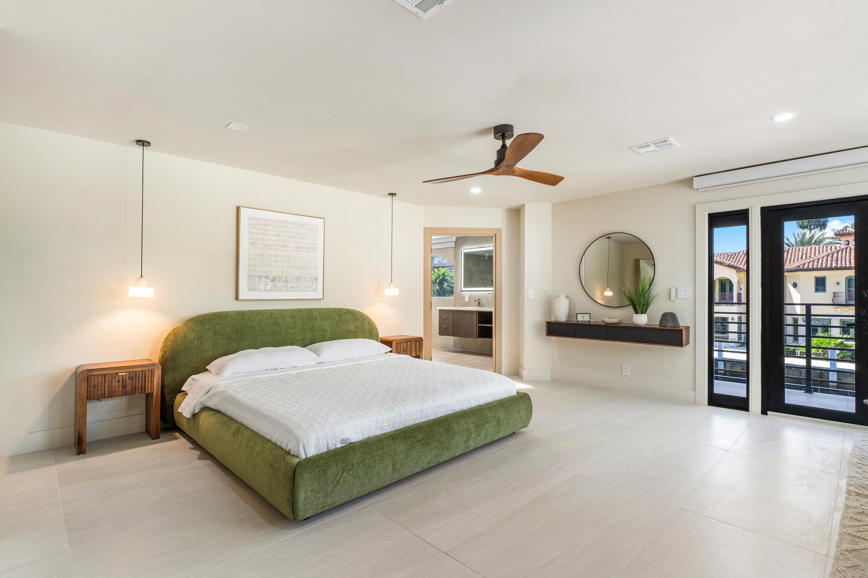 425 Coral Way