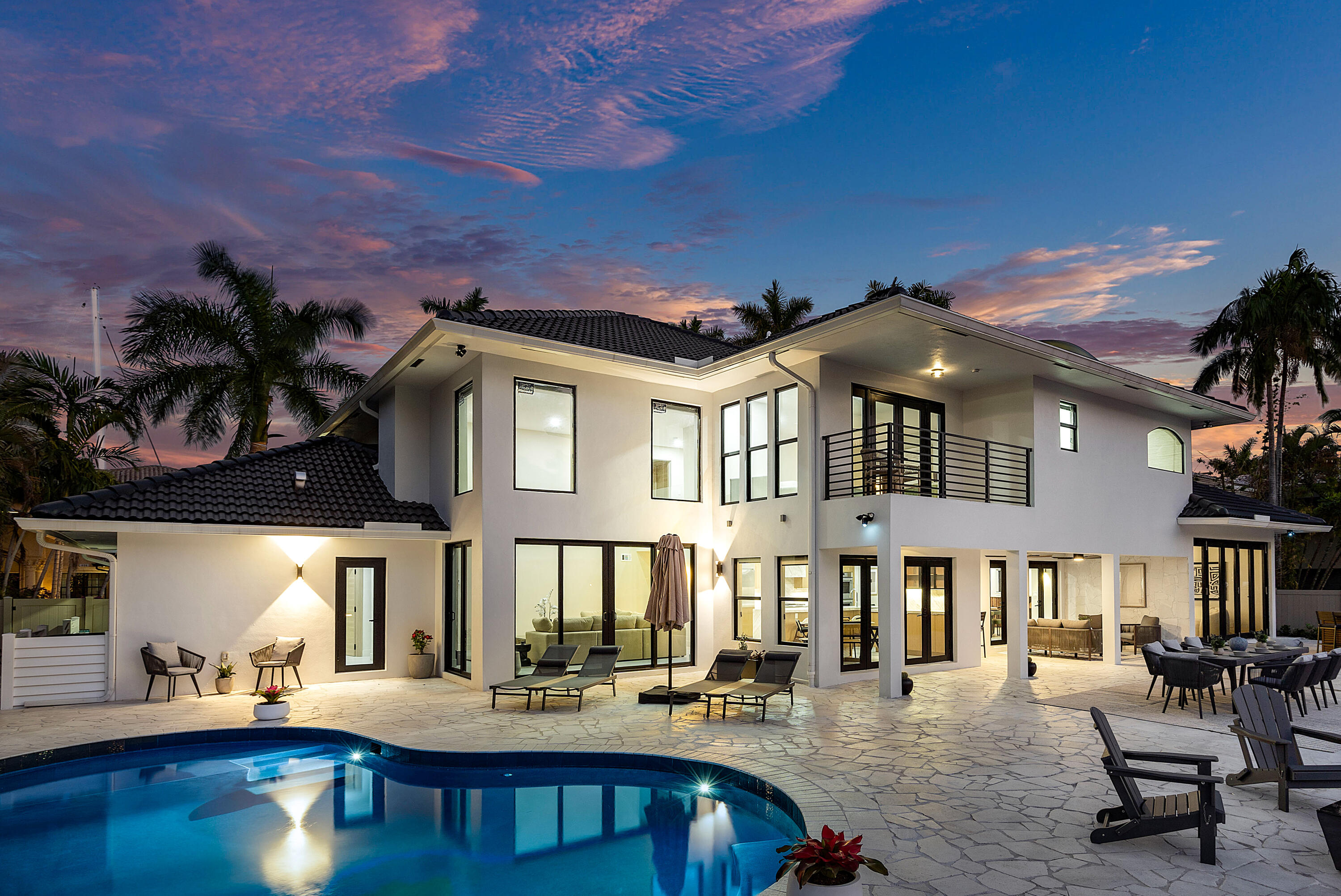 425 Coral Way