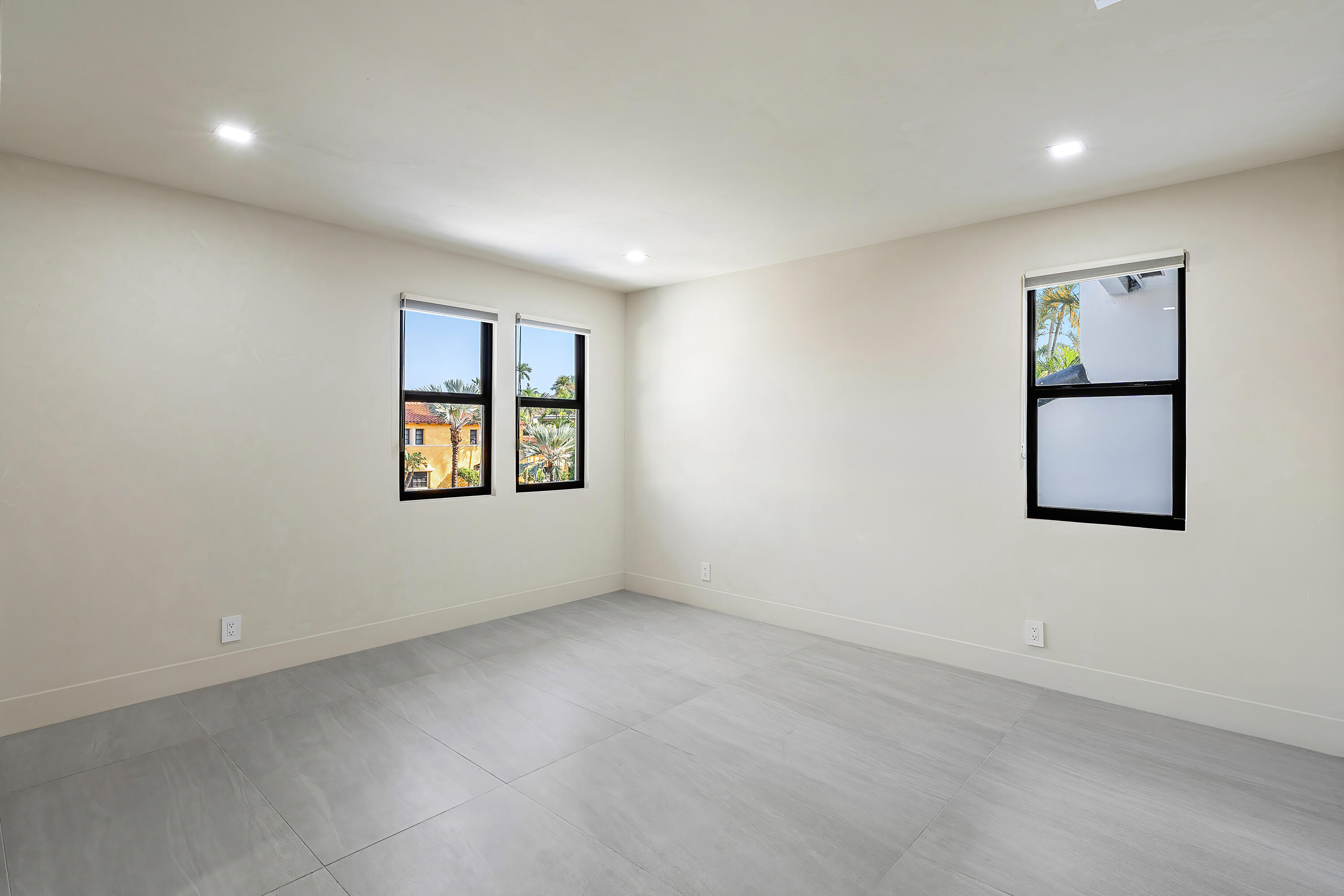 425 Coral Way